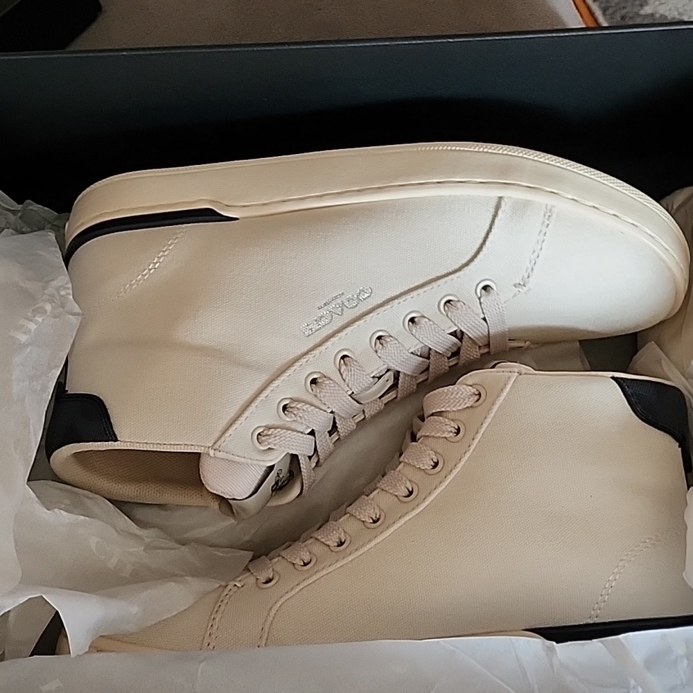 NWT Coach Clip Canvas Hightop Sneaker -Size 7B in Chalk